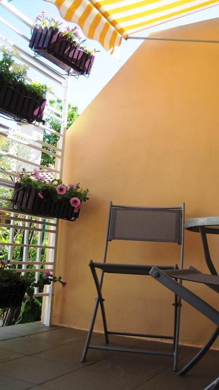Friendly People'S Guest House ซาดาร์ ภายนอก รูปภาพ